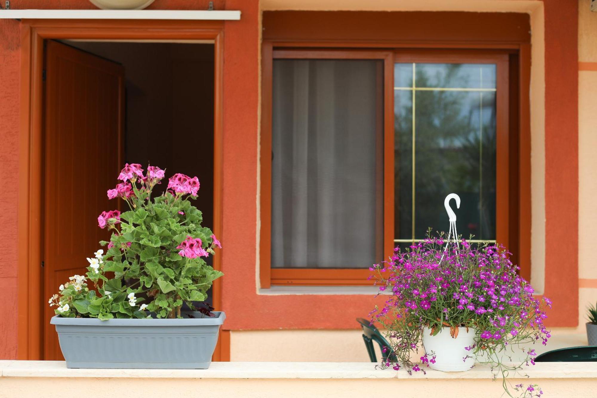 Vila Feliz - Premium Rooms With Free Private Parking Vlore Exterior photo