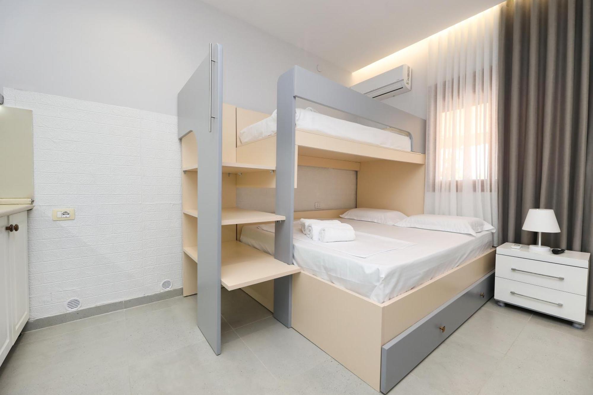 Vila Feliz - Premium Rooms With Free Private Parking Vlore Exterior photo
