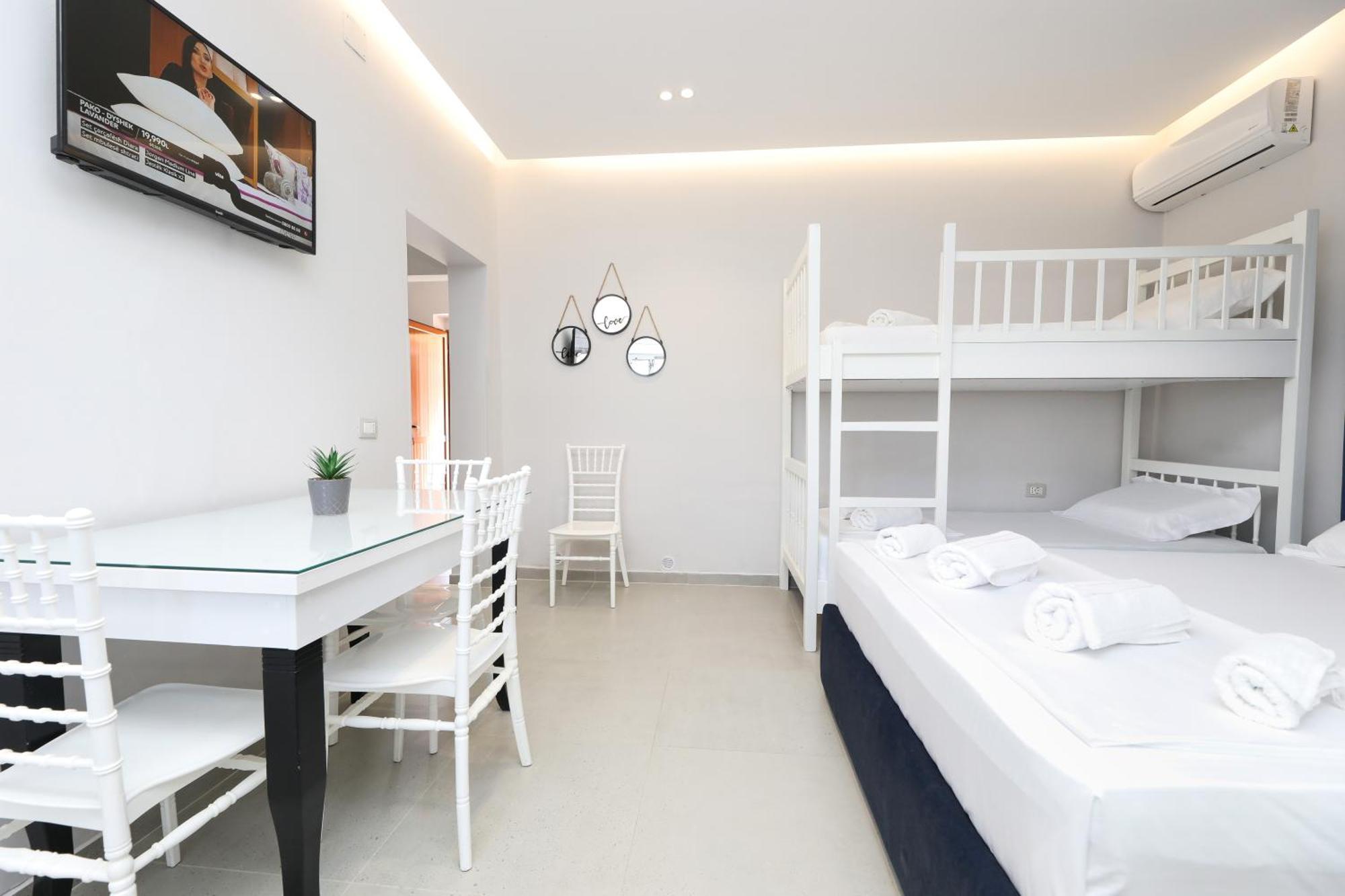 Vila Feliz - Premium Rooms With Free Private Parking Vlore Exterior photo